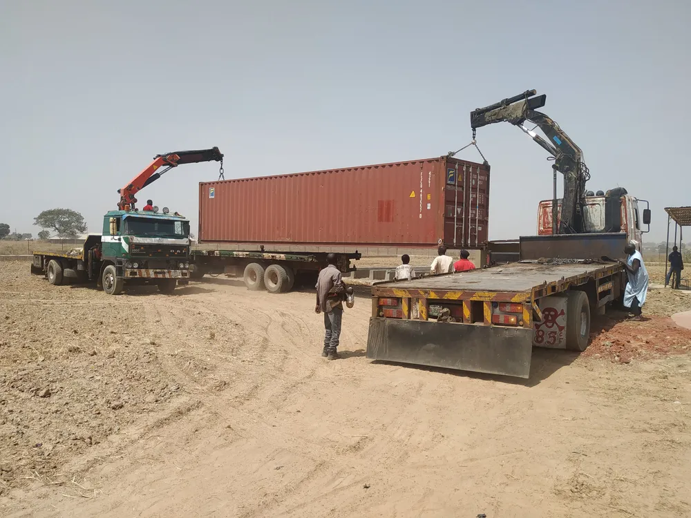 Container loading operation for international project logistics